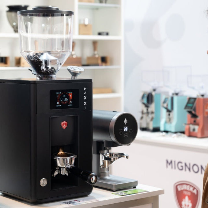 EUREKA MAXXI GRINDER WITH DISKO AUTO TAMPER - BLACK - Choose Coffee