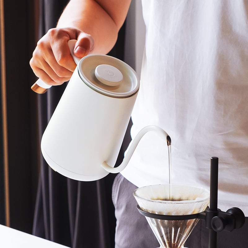 TIMEMORE FISH SMART ELECTRIC POUR OVER KETTLE - WHITE 600ML - Choose Coffee