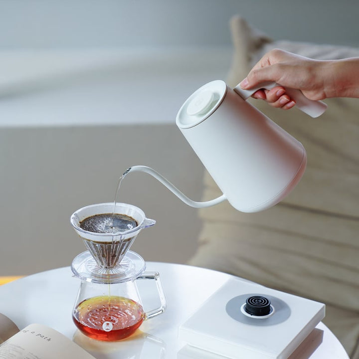 TIMEMORE FISH SMART PRO ELECTRIC POUR OVER KETTLE - WHITE 900ML - Choose Coffee