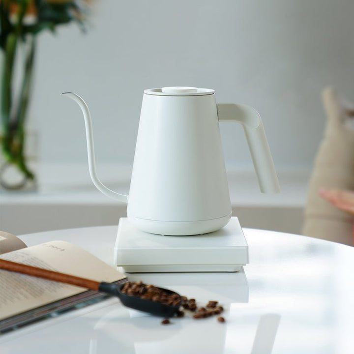 TIMEMORE FISH SMART PRO ELECTRIC POUR OVER KETTLE - WHITE 900ML - Choose Coffee