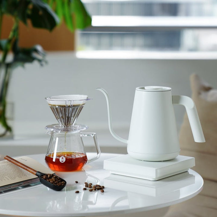 TIMEMORE FISH SMART PRO ELECTRIC POUR OVER KETTLE - WHITE 900ML - Choose Coffee